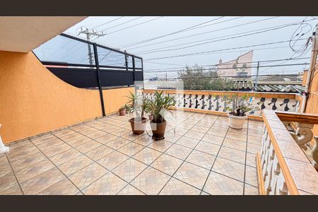 Casa à venda com 193m², 2 quartos e 2 vagasQuintal