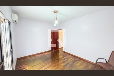 Casa à venda com 193m², 2 quartos e 2 vagasQuarto