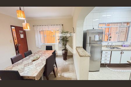 Casa à venda com 193m², 2 quartos e 2 vagasSala de Jantar