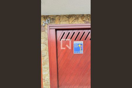 Casa à venda com 193m², 2 quartos e 2 vagasFachada