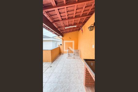 Casa à venda com 193m², 2 quartos e 2 vagasVaranda Quarto