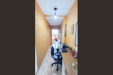 Casa à venda com 193m², 2 quartos e 2 vagasQuintal - Corredor