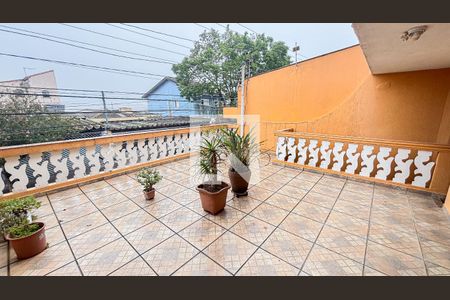 Casa à venda com 193m², 2 quartos e 2 vagasQuintal