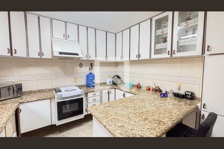 Casa à venda com 193m², 2 quartos e 2 vagasCozinha