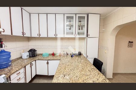 Casa à venda com 193m², 2 quartos e 2 vagasCozinha