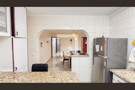 Casa à venda com 193m², 2 quartos e 2 vagasCozinha