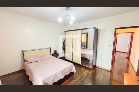 Casa à venda com 193m², 2 quartos e 2 vagasSuite