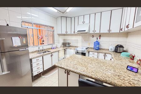 Casa à venda com 193m², 2 quartos e 2 vagasCozinha