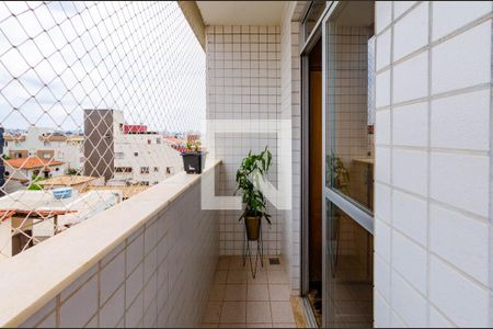 Apartamento à venda com 135m², 3 quartos e 1 vaga Apartamento à venda com 135m², 3 quartos e 1 vagaVaranda