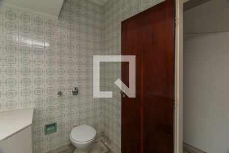 Casa à venda com 313m², 4 quartos e 3 vagas Casa à venda com 313m², 4 quartos e 3 vagasBanheiro da Suíte