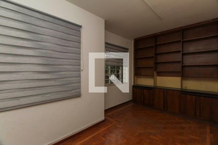 Casa à venda com 313m², 4 quartos e 3 vagas Casa à venda com 313m², 4 quartos e 3 vagasQuarto 1