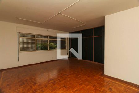 Casa à venda com 313m², 4 quartos e 3 vagas Casa à venda com 313m², 4 quartos e 3 vagasSuite