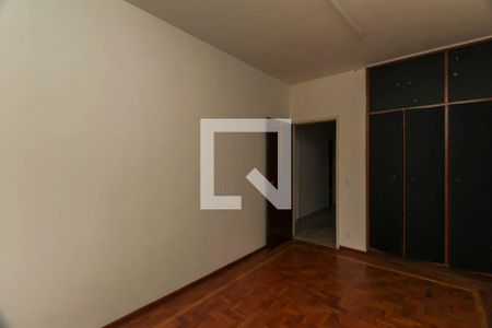 Casa à venda com 313m², 4 quartos e 3 vagas Casa à venda com 313m², 4 quartos e 3 vagasQuarto 3