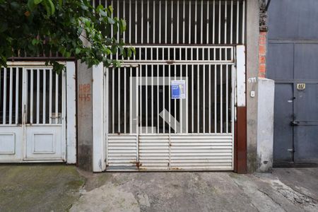 Casa à venda com 100m², 2 quartos e 1 vaga Casa à venda com 100m², 2 quartos e 1 vagaFachada + plaquinha