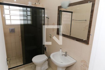 Casa à venda com 164m², 4 quartos e 4 vagas Casa à venda com 164m², 4 quartos e 4 vagasBanheiro Social