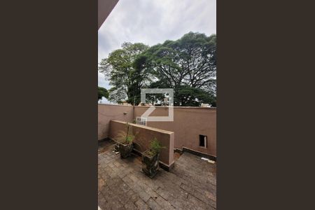 Casa à venda com 342m², 4 quartos e 4 vagas Casa à venda com 342m², 4 quartos e 4 vagasÁrea externa