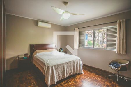 Casa para alugar com 270m², 3 quartos e 6 vagasSuíte