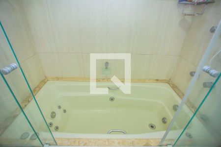 Casa para alugar com 270m², 3 quartos e 6 vagasBanheiro Suíte