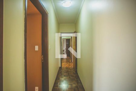 Casa para alugar com 270m², 3 quartos e 6 vagasCorredor - Quartos