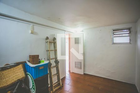 Casa para alugar com 270m², 3 quartos e 6 vagasDepósito