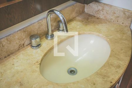 Casa para alugar com 270m², 3 quartos e 6 vagasBanheiro 2