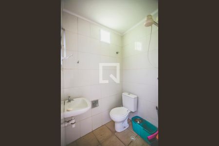 Casa para alugar com 270m², 3 quartos e 6 vagasBanheiro de Serviço