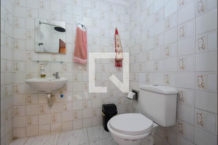 Casa à venda com 340m², 3 quartos e 3 vagas Casa à venda com 340m², 3 quartos e 3 vagasBanheiro Área externa