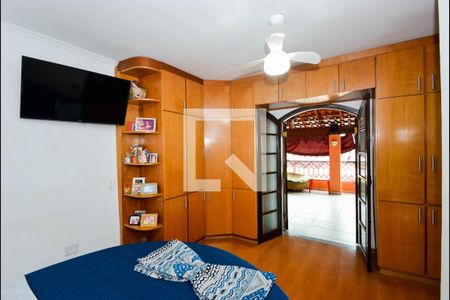 Casa à venda com 340m², 3 quartos e 3 vagas Casa à venda com 340m², 3 quartos e 3 vagasQuarto 2 - Suíte