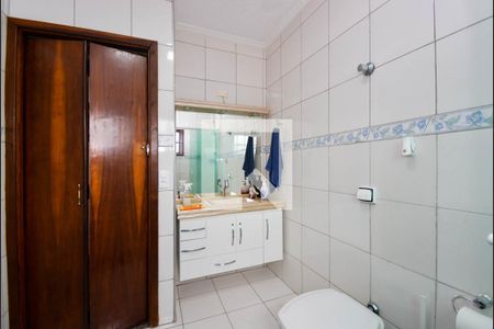 Casa à venda com 340m², 3 quartos e 3 vagas Casa à venda com 340m², 3 quartos e 3 vagasBanheiro Social