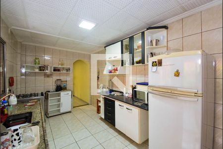 Casa à venda com 340m², 3 quartos e 3 vagas Casa à venda com 340m², 3 quartos e 3 vagasCozinha - Edícula