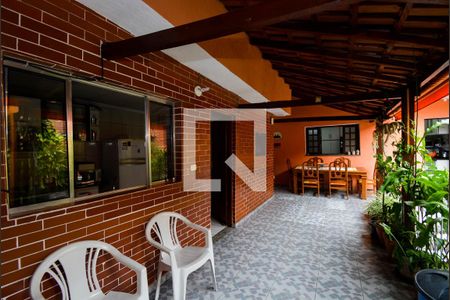 Casa à venda com 340m², 3 quartos e 3 vagas Casa à venda com 340m², 3 quartos e 3 vagasEspaço Gourmet