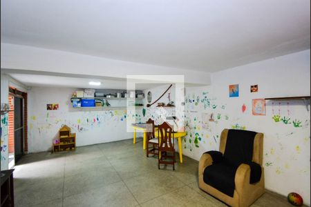 Casa à venda com 340m², 3 quartos e 3 vagas Casa à venda com 340m², 3 quartos e 3 vagasÁrea externa