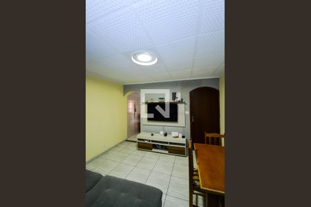 Casa à venda com 340m², 3 quartos e 3 vagas Casa à venda com 340m², 3 quartos e 3 vagasSala - Edícula