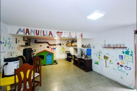 Casa à venda com 340m², 3 quartos e 3 vagas Casa à venda com 340m², 3 quartos e 3 vagasÁrea externa