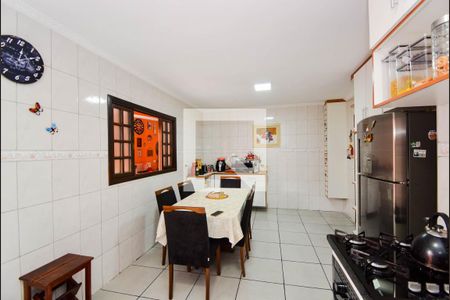 Casa à venda com 340m², 3 quartos e 3 vagas Casa à venda com 340m², 3 quartos e 3 vagasCozinha