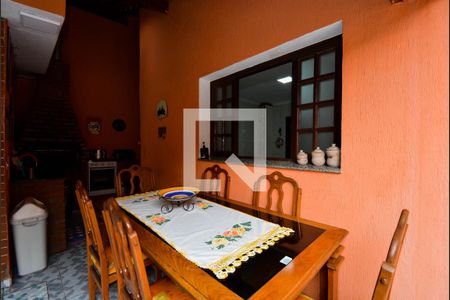 Casa à venda com 340m², 3 quartos e 3 vagas Casa à venda com 340m², 3 quartos e 3 vagasEspaço Gourmet