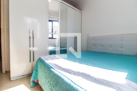 Casa de condomínio à venda com 200m², 4 quartos e 2 vagas Casa de condomínio à venda com 200m², 4 quartos e 2 vagasQuarto 3