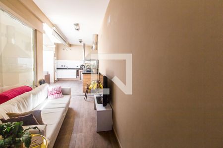 Casa de condomínio à venda com 200m², 4 quartos e 2 vagas Casa de condomínio à venda com 200m², 4 quartos e 2 vagasVaranda