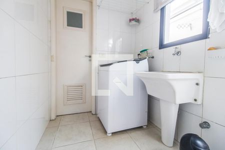 Casa de condomínio à venda com 200m², 4 quartos e 2 vagas Casa de condomínio à venda com 200m², 4 quartos e 2 vagasÁrea de Serviço