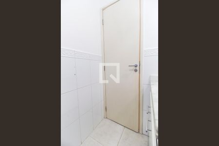 Casa de condomínio à venda com 200m², 4 quartos e 2 vagas Casa de condomínio à venda com 200m², 4 quartos e 2 vagasBanheiro 2