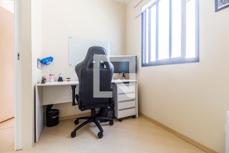 Casa de condomínio à venda com 200m², 4 quartos e 2 vagas Casa de condomínio à venda com 200m², 4 quartos e 2 vagasQuarto 4