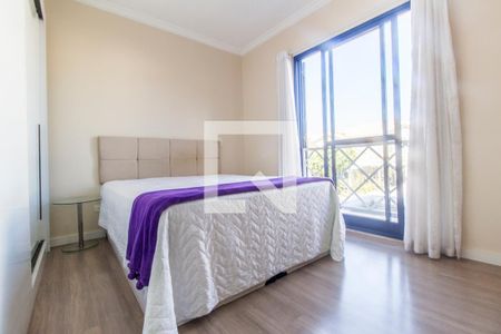 Casa de condomínio à venda com 200m², 4 quartos e 2 vagas Casa de condomínio à venda com 200m², 4 quartos e 2 vagasSuíte