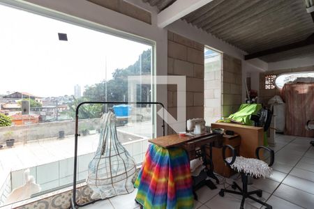 Casa à venda com 250m², 4 quartos e 4 vagasSalão