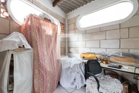 Casa à venda com 250m², 4 quartos e 4 vagasSalão