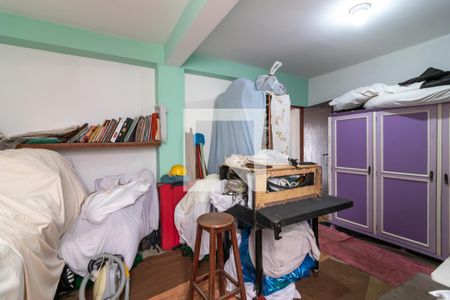 Casa à venda com 250m², 4 quartos e 4 vagasEdícula - Suíte 