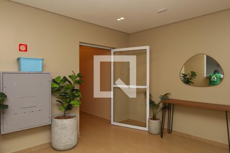 Apartamento à venda com 45m², 2 quartos e 1 vagaÁrea comum - Saguão do condomínio