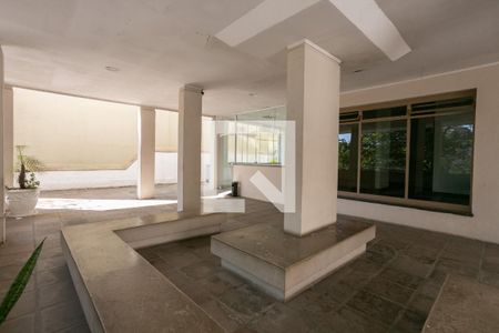 Apartamento à venda com 68m², 2 quartos e 1 vaga Apartamento à venda com 68m², 2 quartos e 1 vagaHall de entrada
