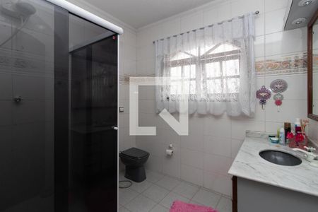 Casa à venda com 180m², 4 quartos e 2 vagas Casa à venda com 180m², 4 quartos e 2 vagasBanheiro Social