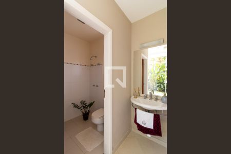 Casa de condomínio à venda com 360m², 3 quartos e 4 vagas Casa de condomínio à venda com 360m², 3 quartos e 4 vagasLavabo