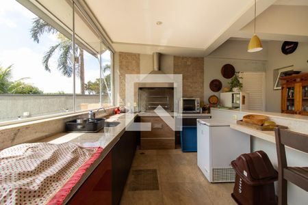 Casa de condomínio à venda com 360m², 3 quartos e 4 vagas Casa de condomínio à venda com 360m², 3 quartos e 4 vagasCozinha 2